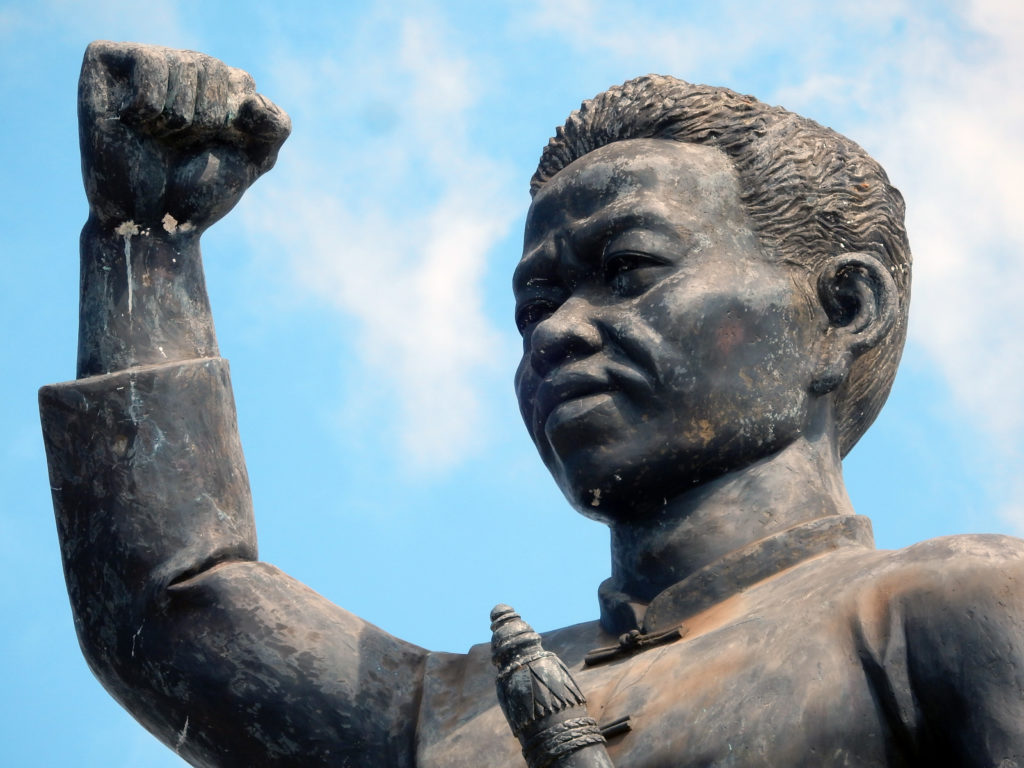 Anführer dank Bang Bot, Ong Kaeo-Statue in Salavan, Südlaos © Jan Dueker