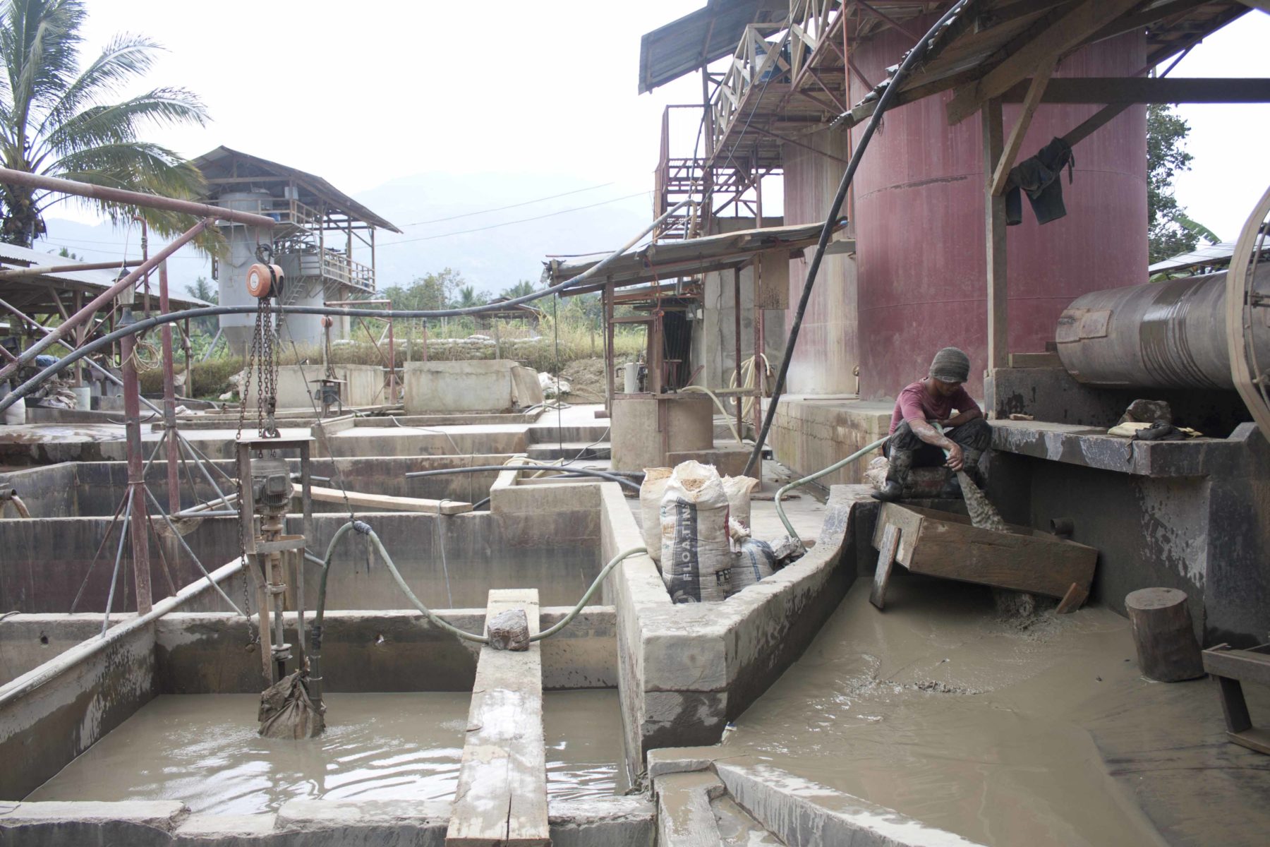 Im produzierenden Gewerbe wie hier dem Kleinbergbau sind rund 7,2 Millionen Erwerbspersonen tätig © Lilli Breininger