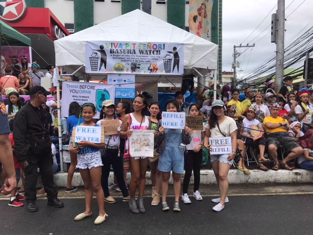 Organisator*innen der Sinulog Refill Revolution © Alieth Bontuyan