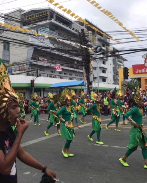 Parade beim Sinulog Festival © Alieth Bontuyan