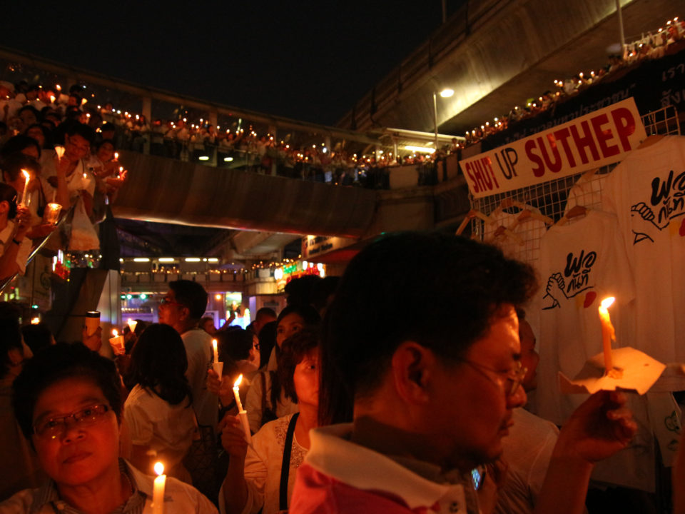 Respect My Vote protestiert gegen Suthep und fordert freie Wahlen © Holger Grafen