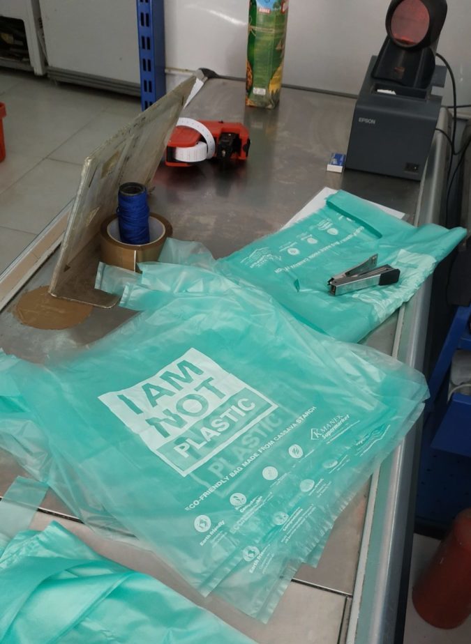 Eco-bags im Supermarkt © Philip Ray