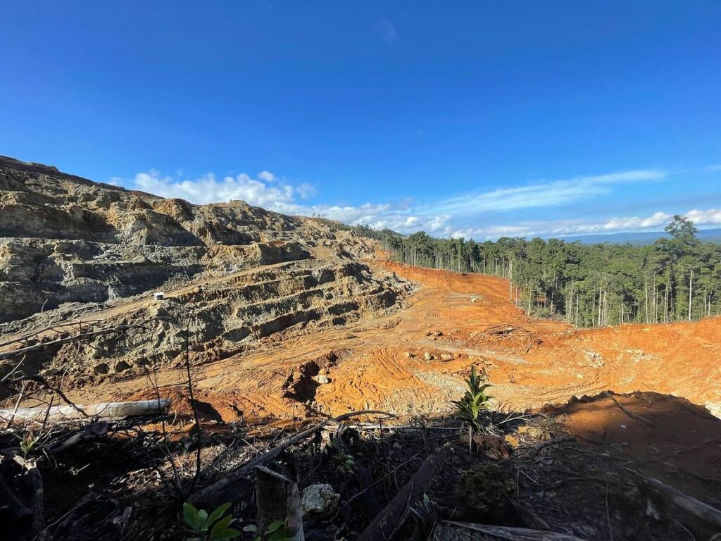 Indonesien, unkontaktierte Völker, Bergbau